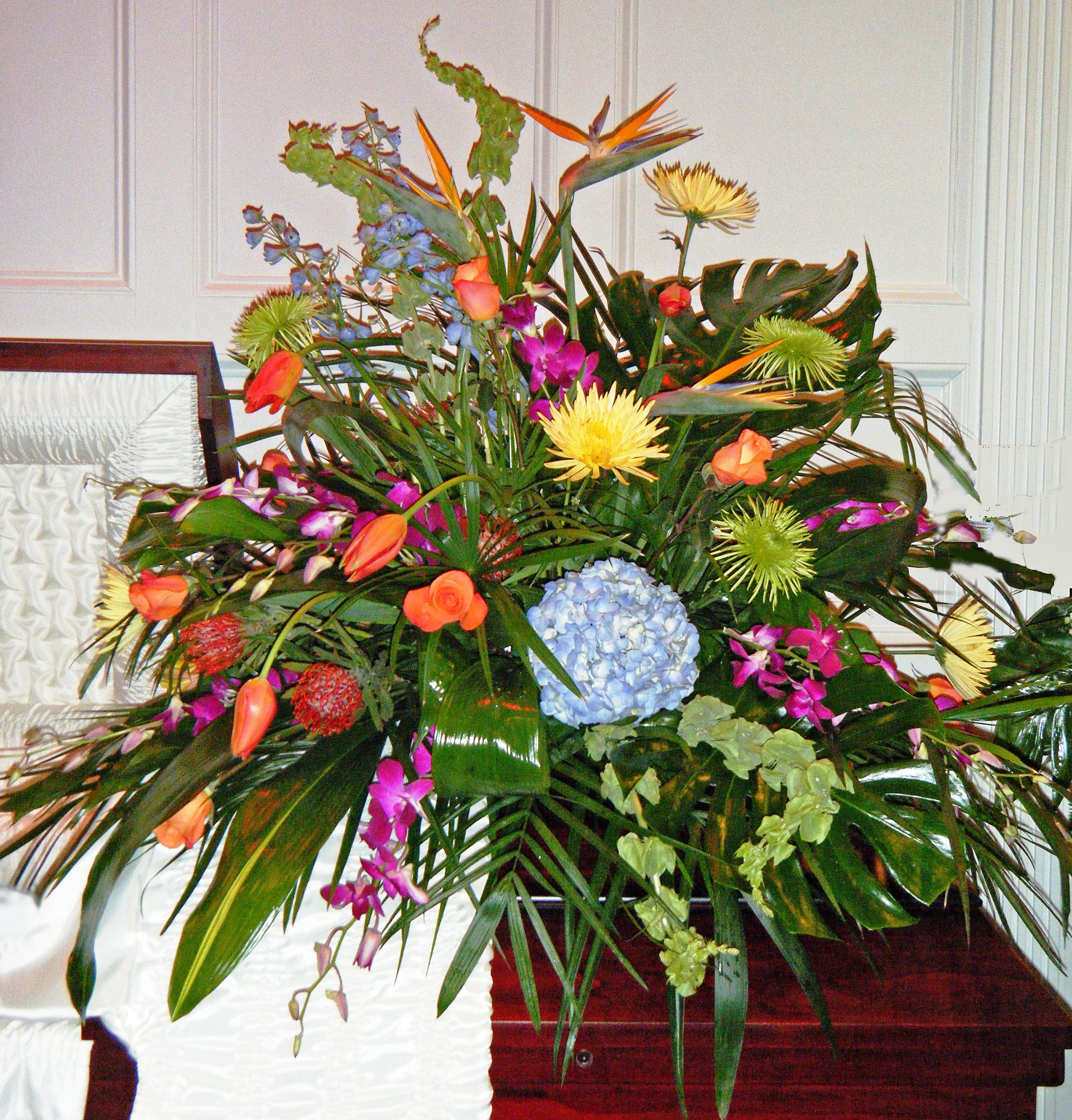 tropical casket spray in