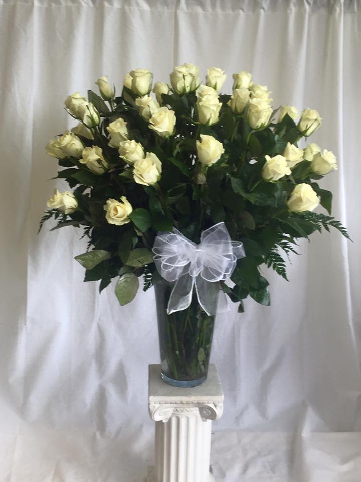 50 White Roses In Matawan Nj Ashley S Floral Beauty