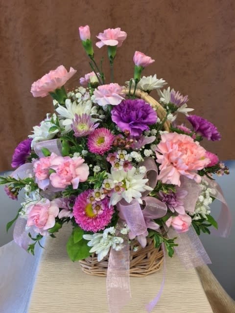 Precious Pink Basket in Oregon City, OR | Herbst Hilltop ...