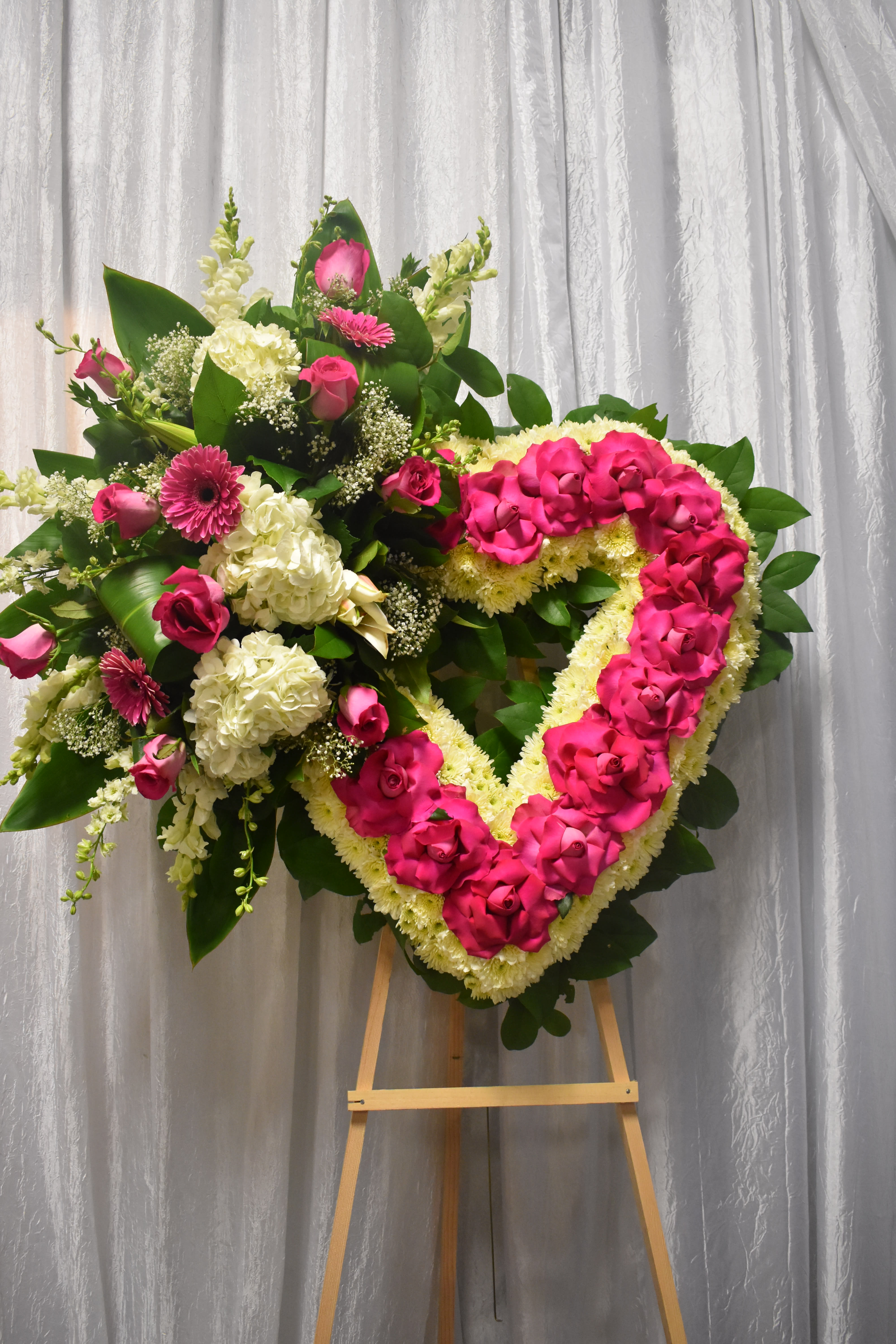 20+ Fantastic Ideas Funeral Heart Shaped Flower Arrangements