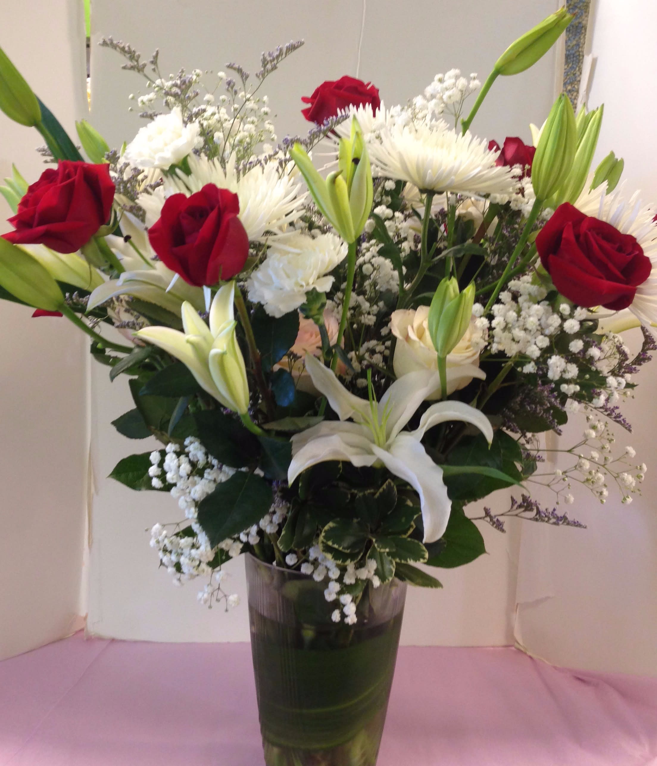 rose lily bouquet picture