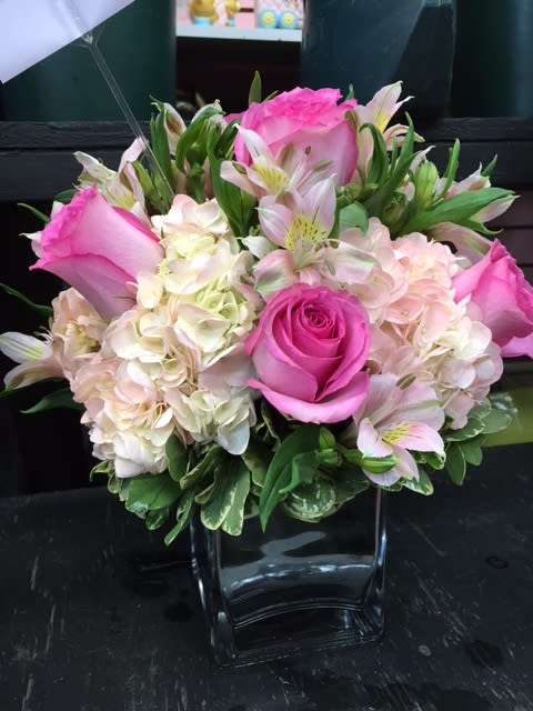 Stunning Pink Bouquet In Cube Vase By Mr Bokay Flowers Greenhouse