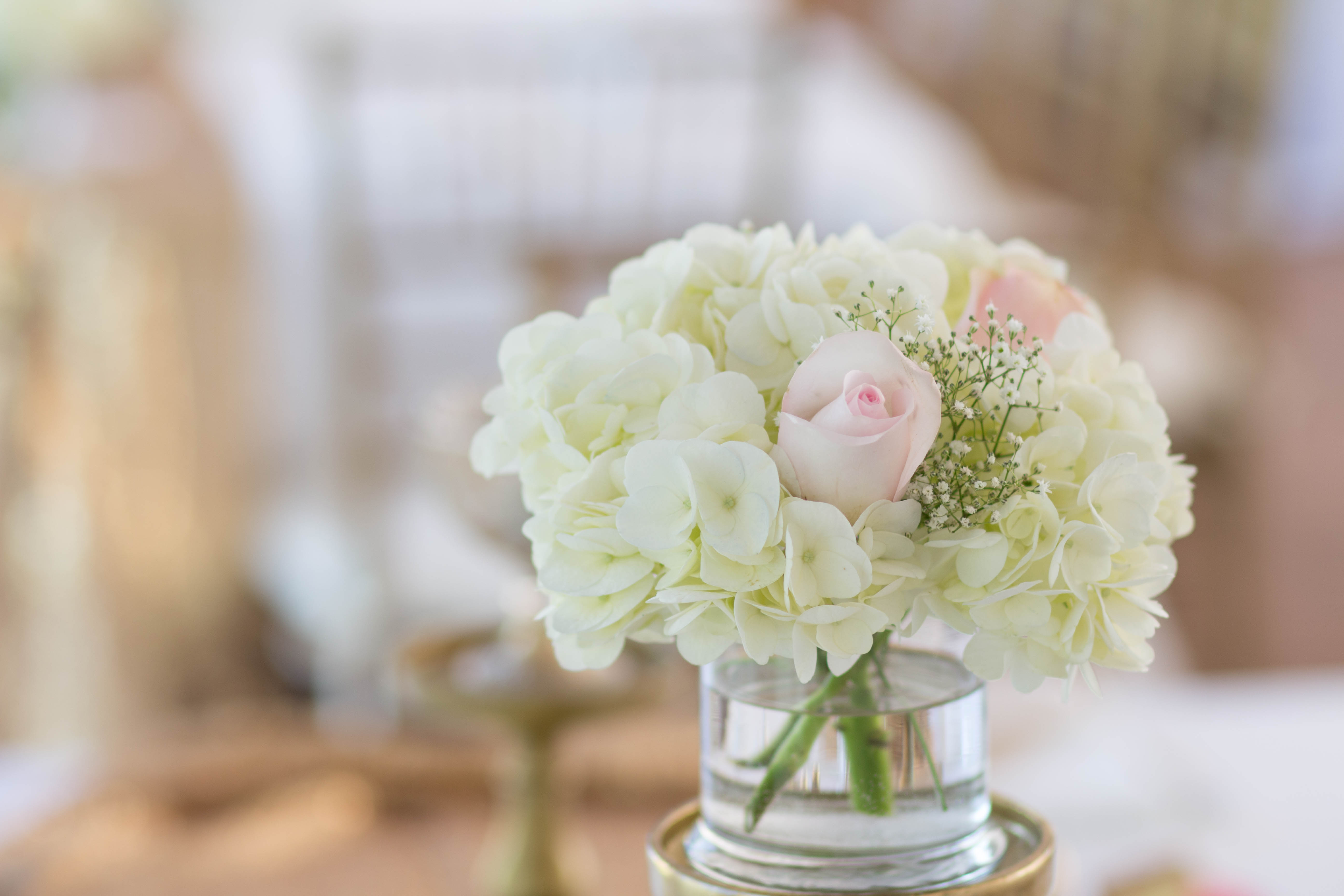 great centerpiece for a small round table for a kitchen