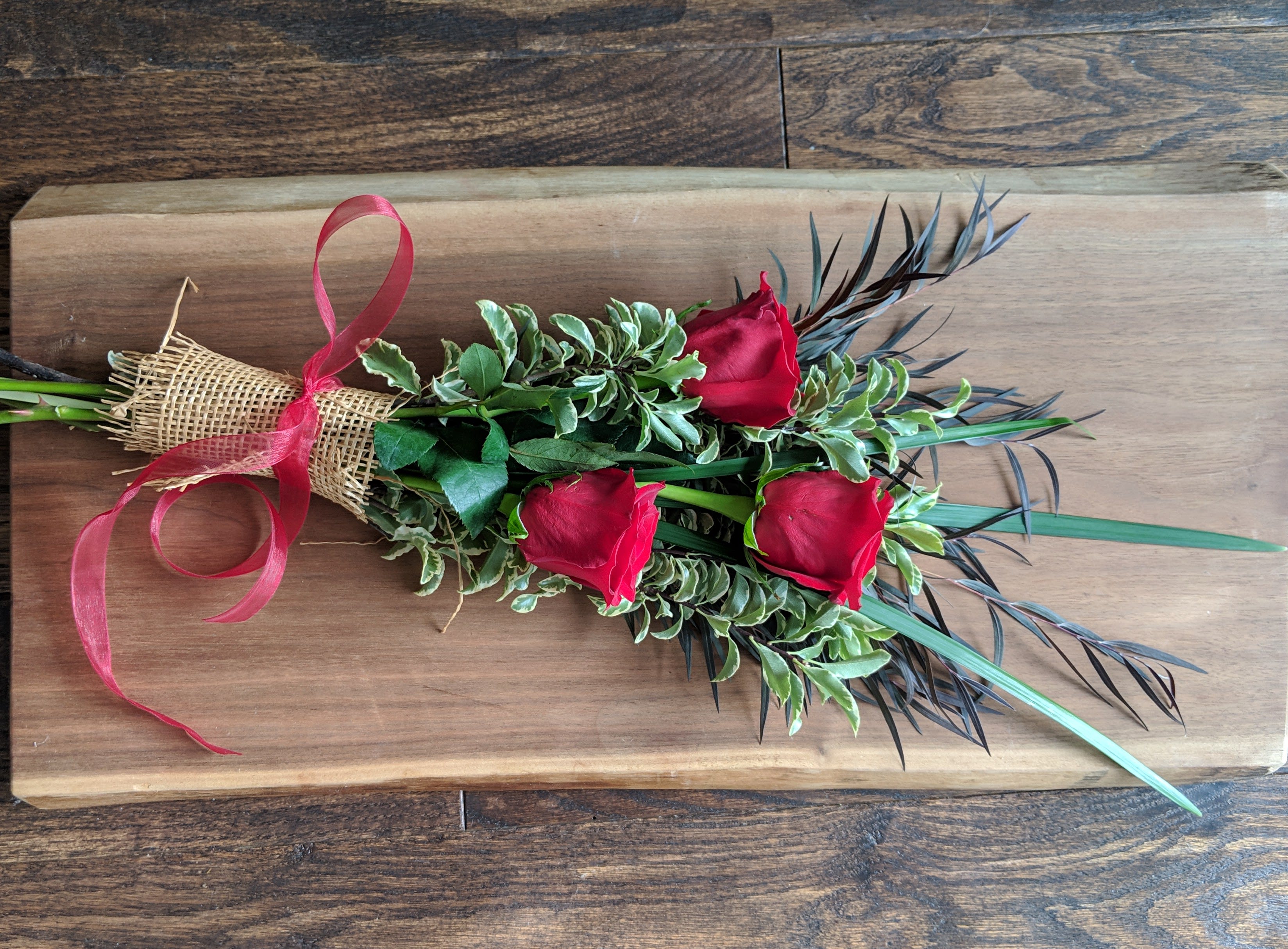 Rose Presentation Bouquet In Stillwater Mn Fleur De Louise Flower Studio