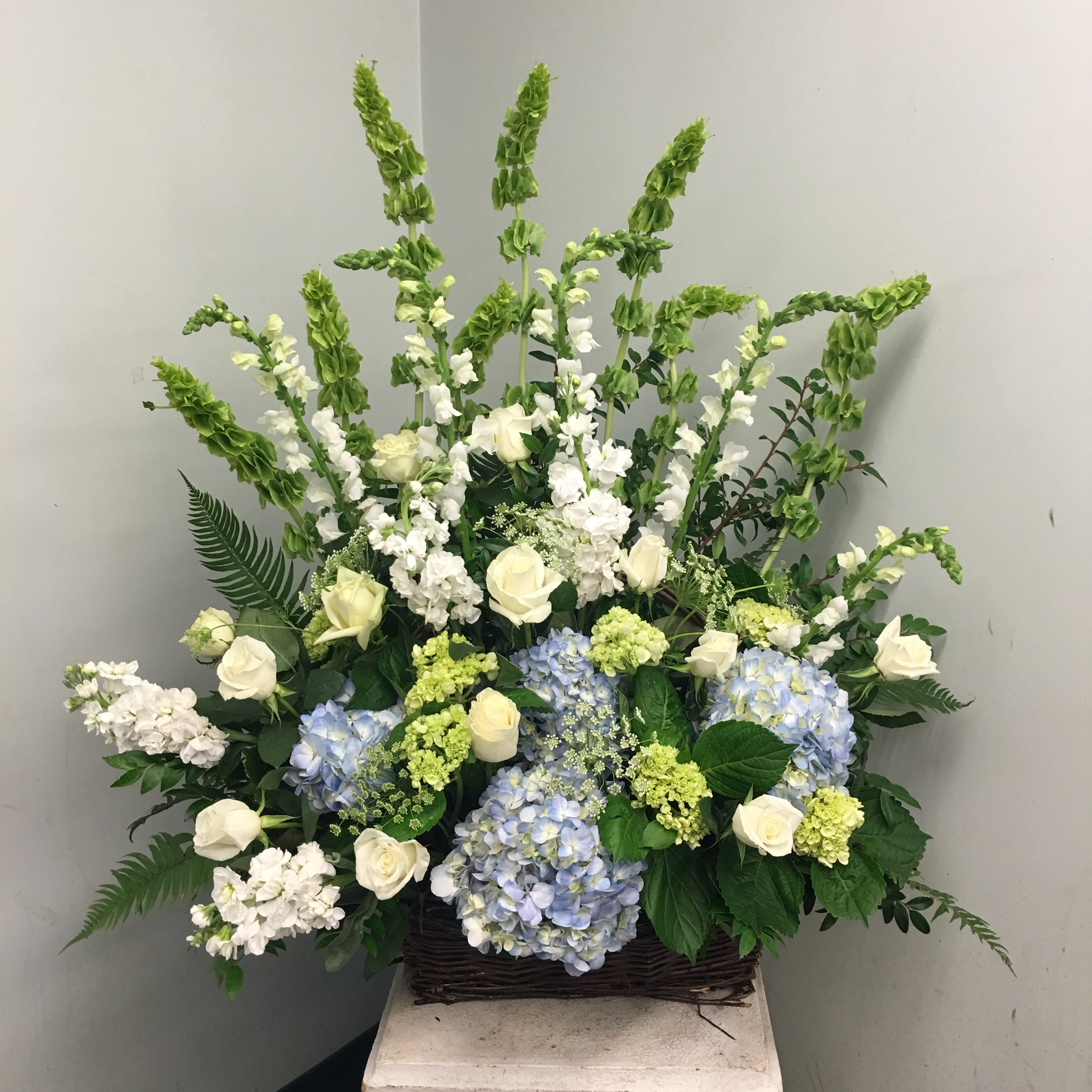 Evans Soft Sea Side Funeral Basket in Peabody, MA Evans Flowers