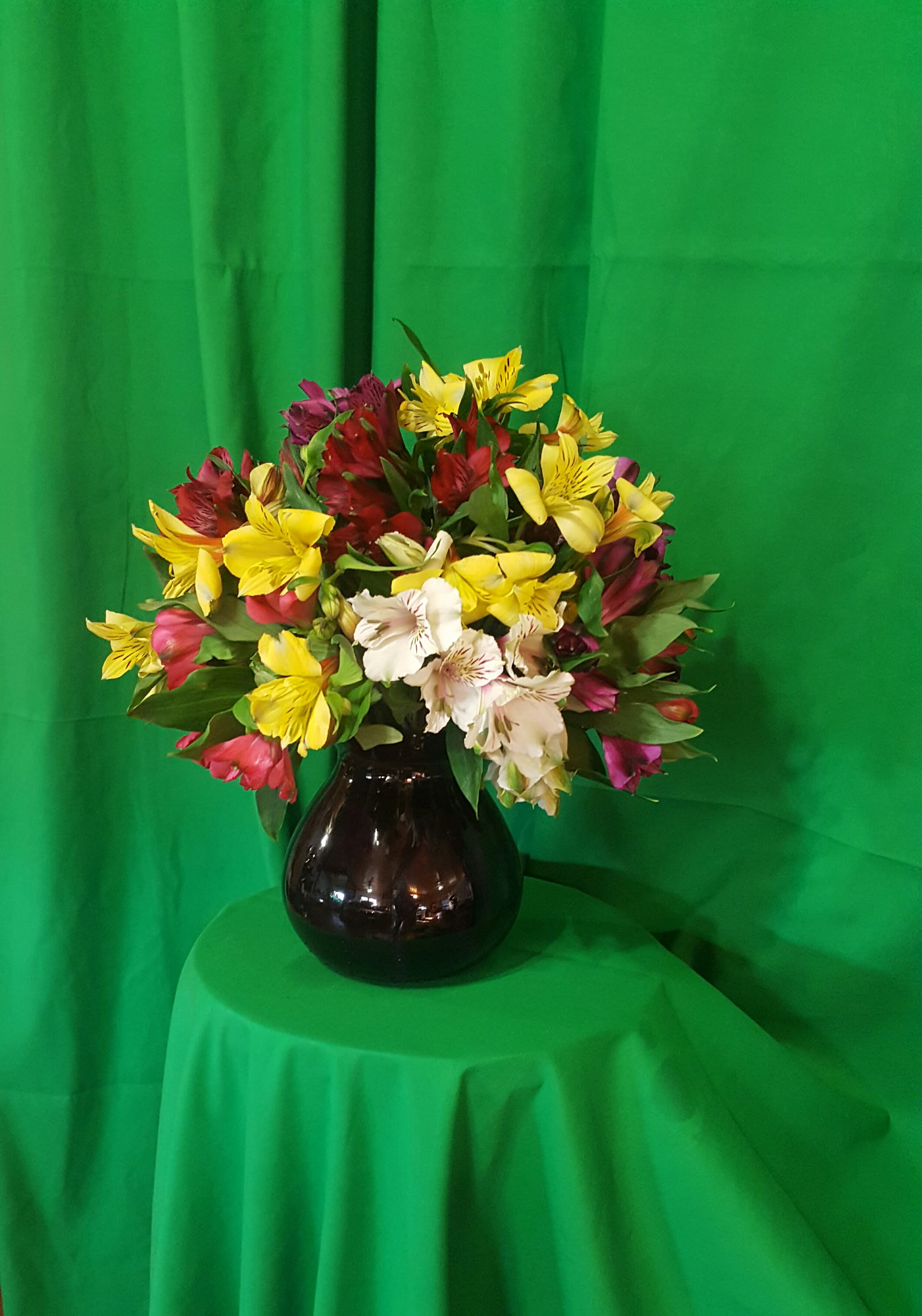 Peruvian Lilies In Vidor Tx Designed By Kari Gaudet