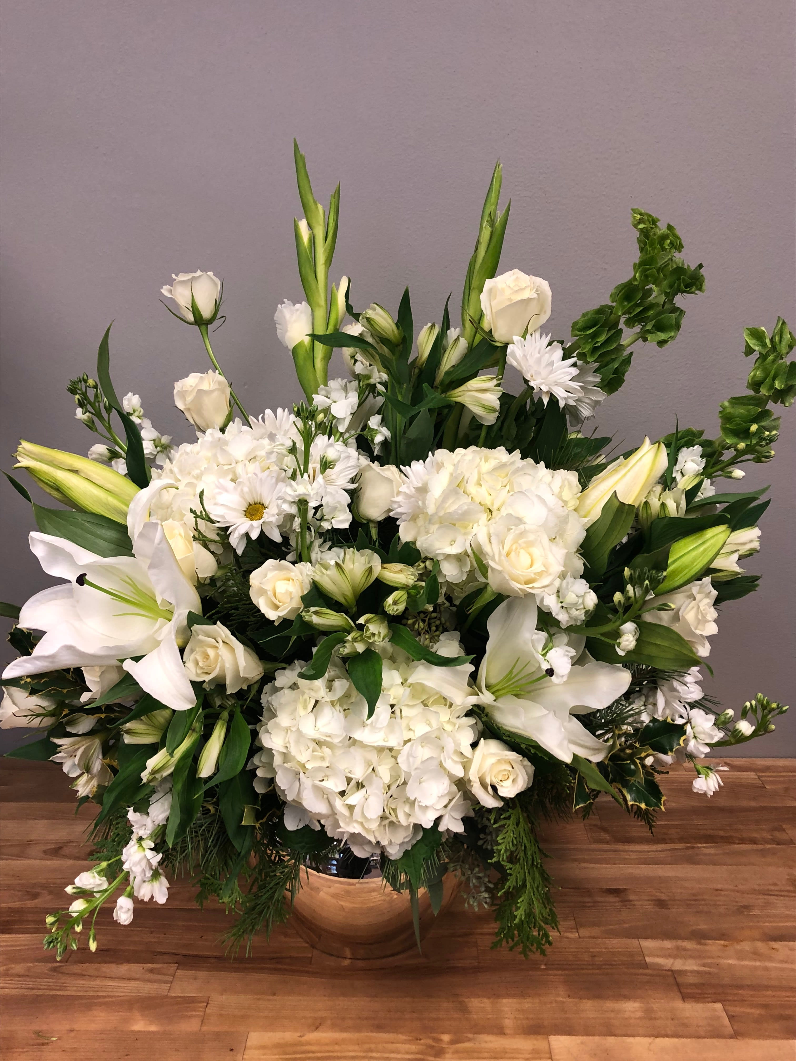 grand white flower selection