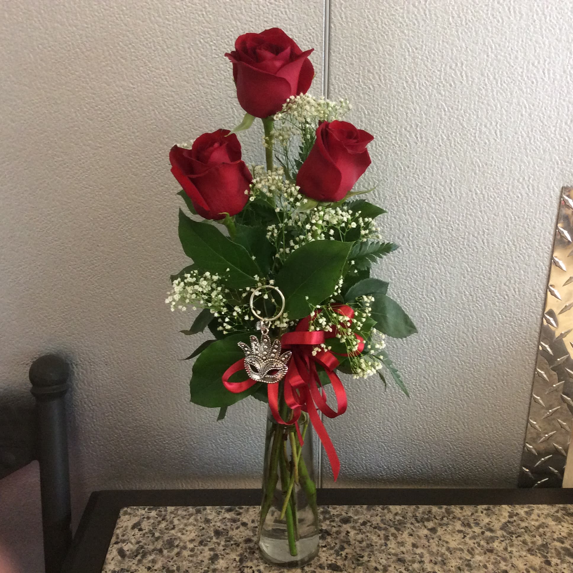 50 Shades of Red Roses in Tempe, AZ Campus Flowers