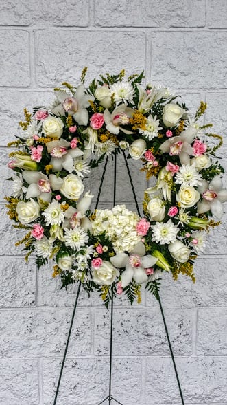 White Funeral Wreath In Las Vegas Nv Rose Shack Florist