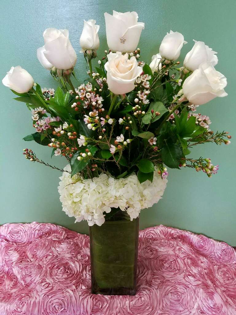 Blanca - 12 White Long Stem Roses in Torrance, CA | Andes ...