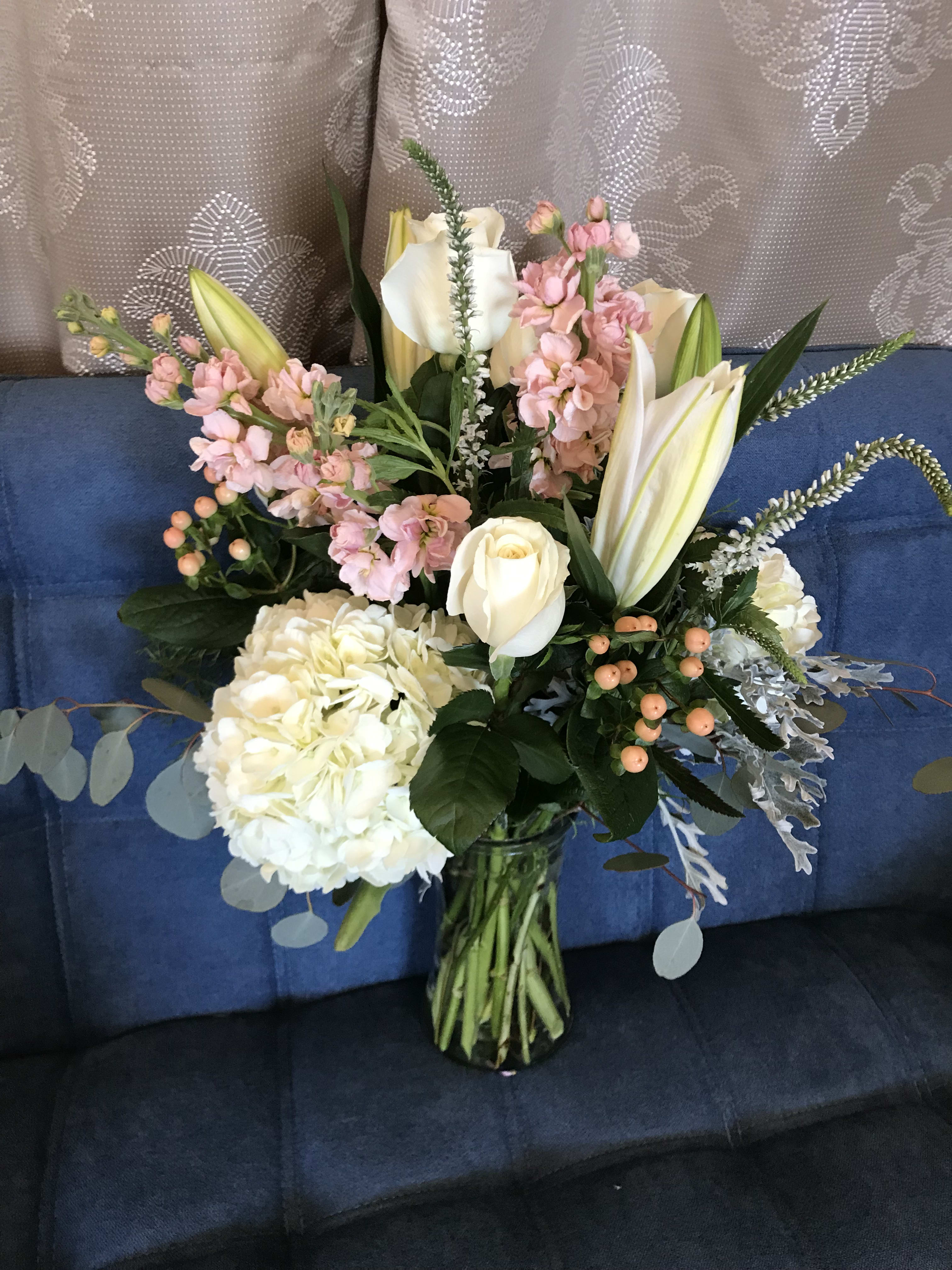 Peachy Keen in Mount Laurel, NJ | Flowers by Elizabeth