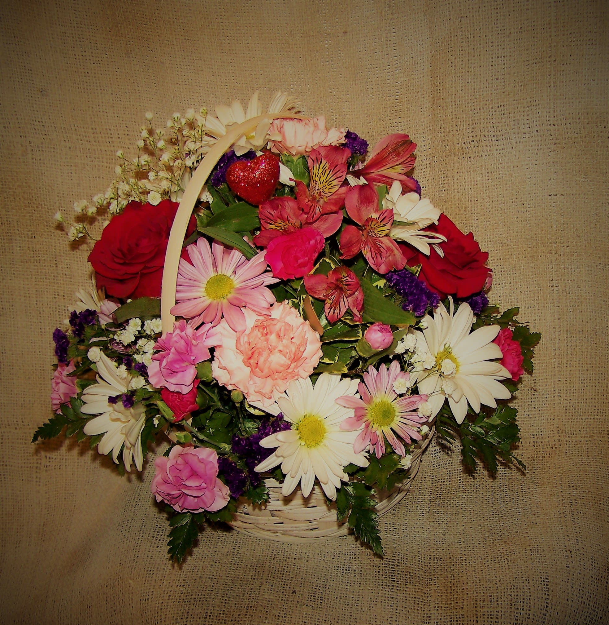 Medium Mixed Basket in Bellevue, NE Bellevue Florist