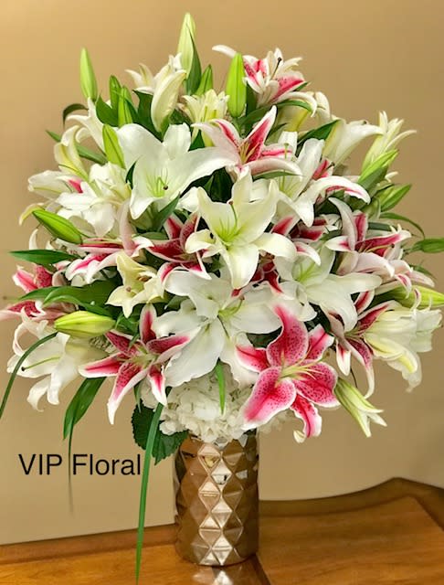 Grand Lilies Bouquet By Vip Floral Designs - 