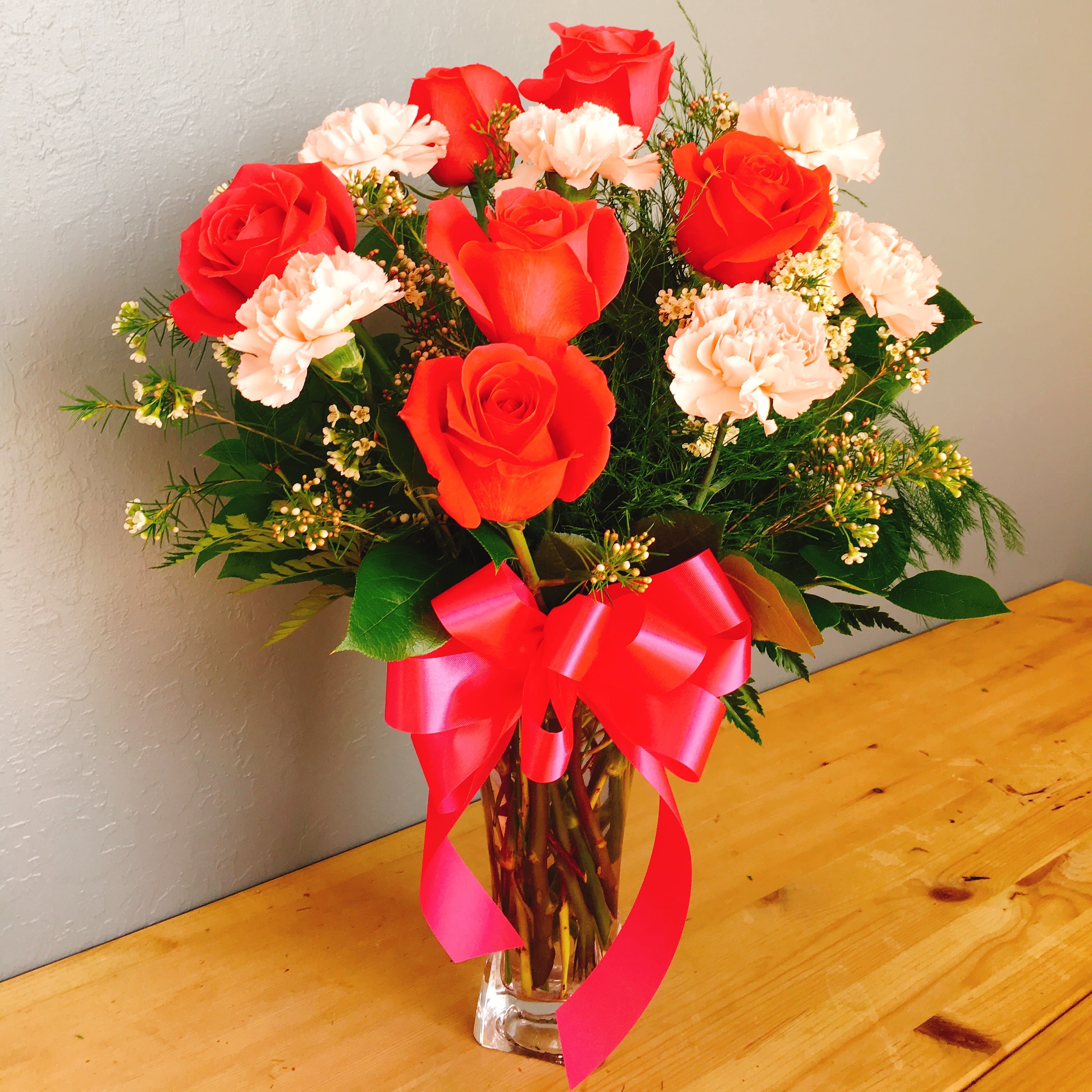 Roses and Carnations Arrangement in San Jose, CA La Floriya