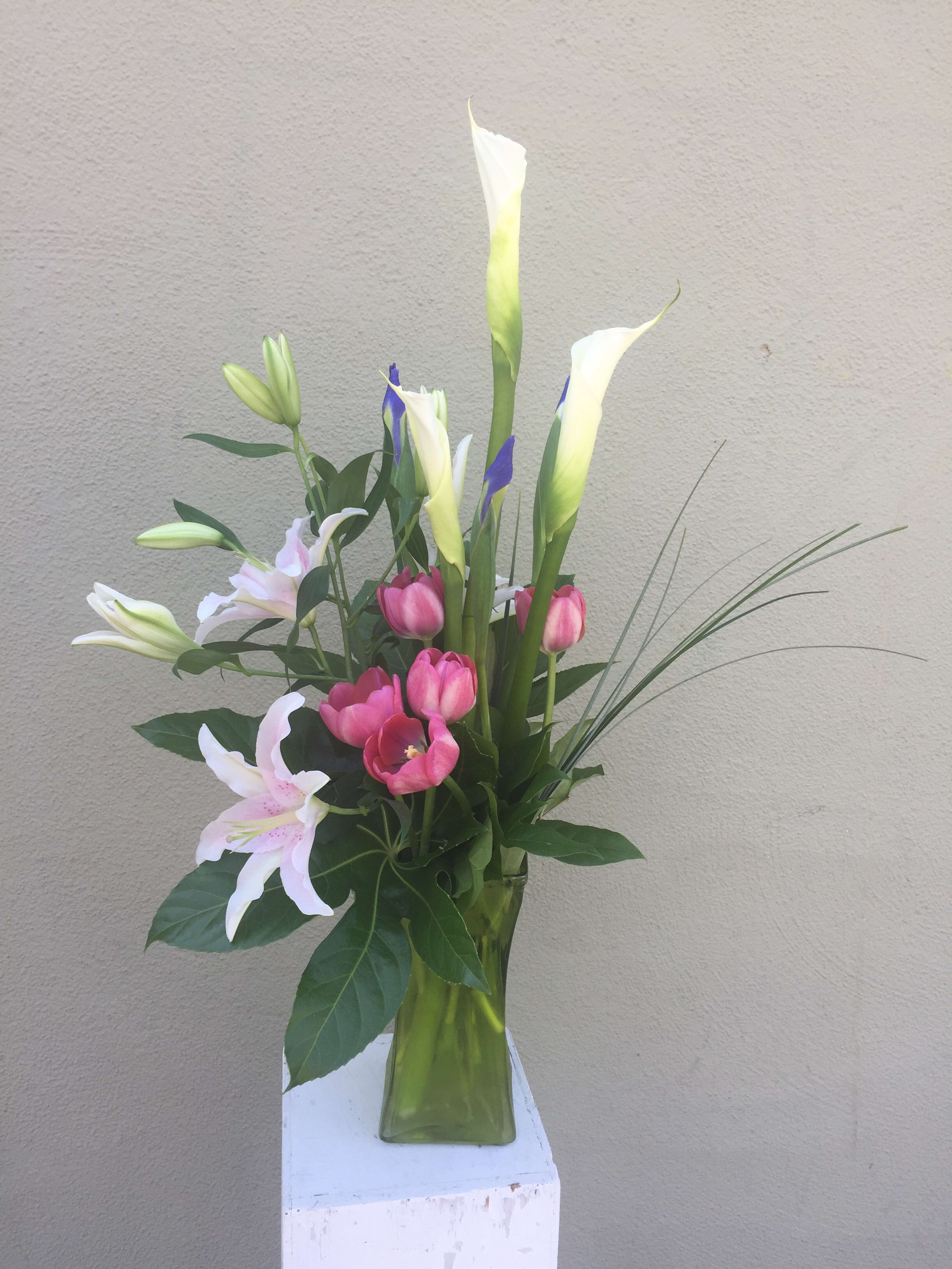 Calla Lily And Tulip Arrangement In San Jose Ca Valley Florist