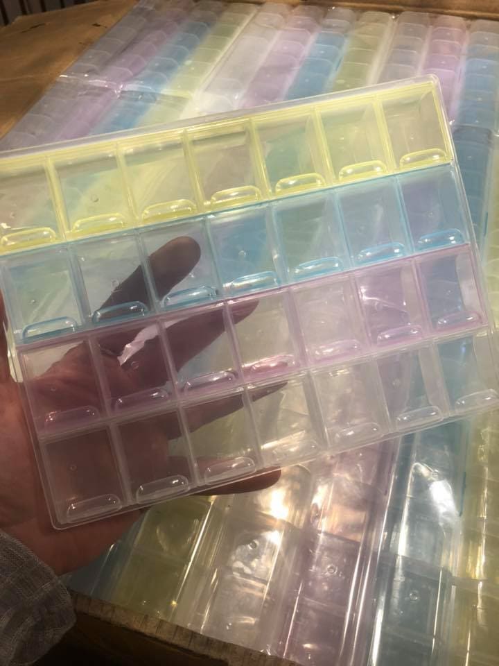 Diamond Organizer Box In Poseyville In Joni S Flower Shop
