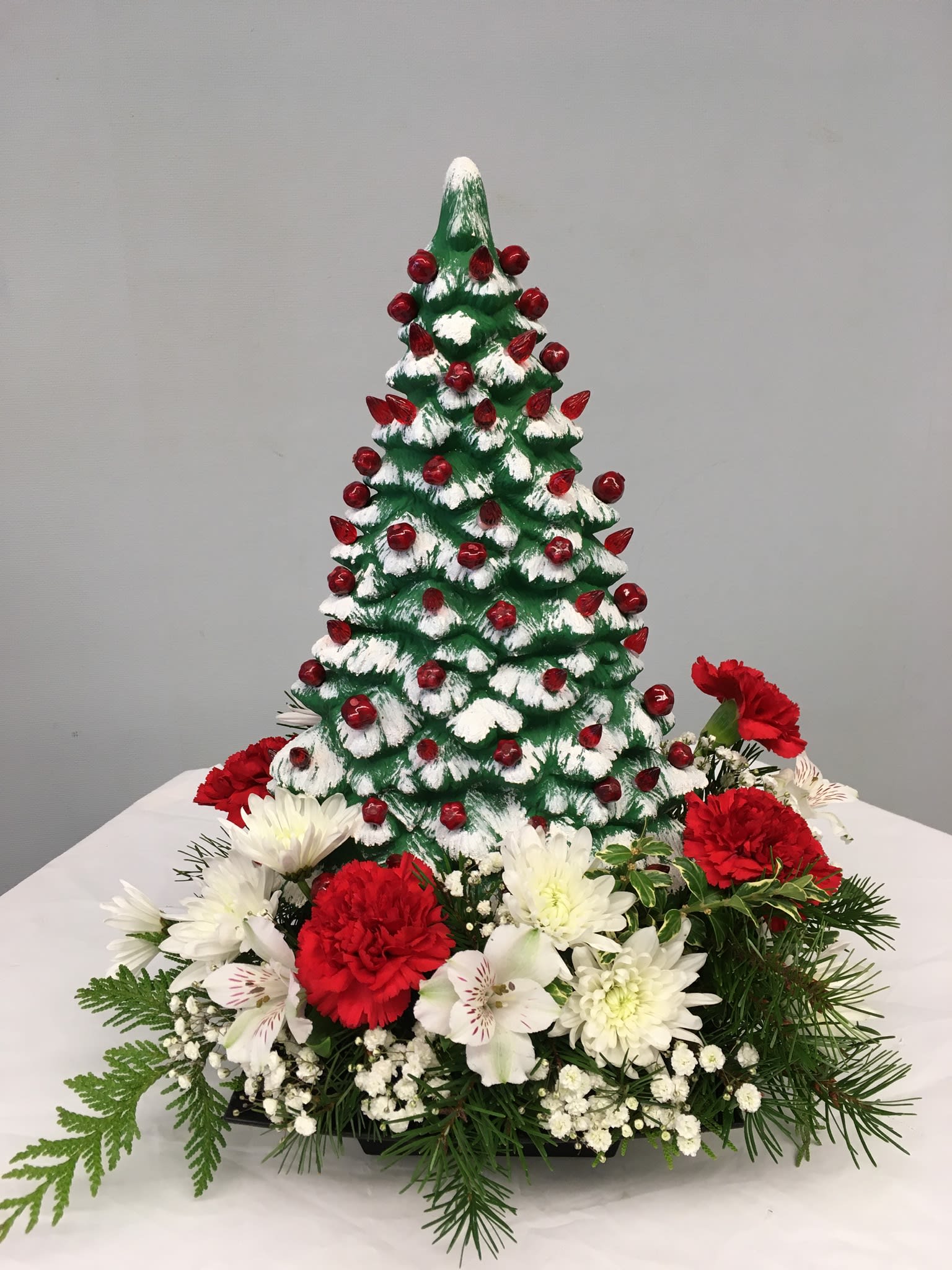 Elegant Christmas tree centerpiece in Oregon City, OR  Herbst Hilltop