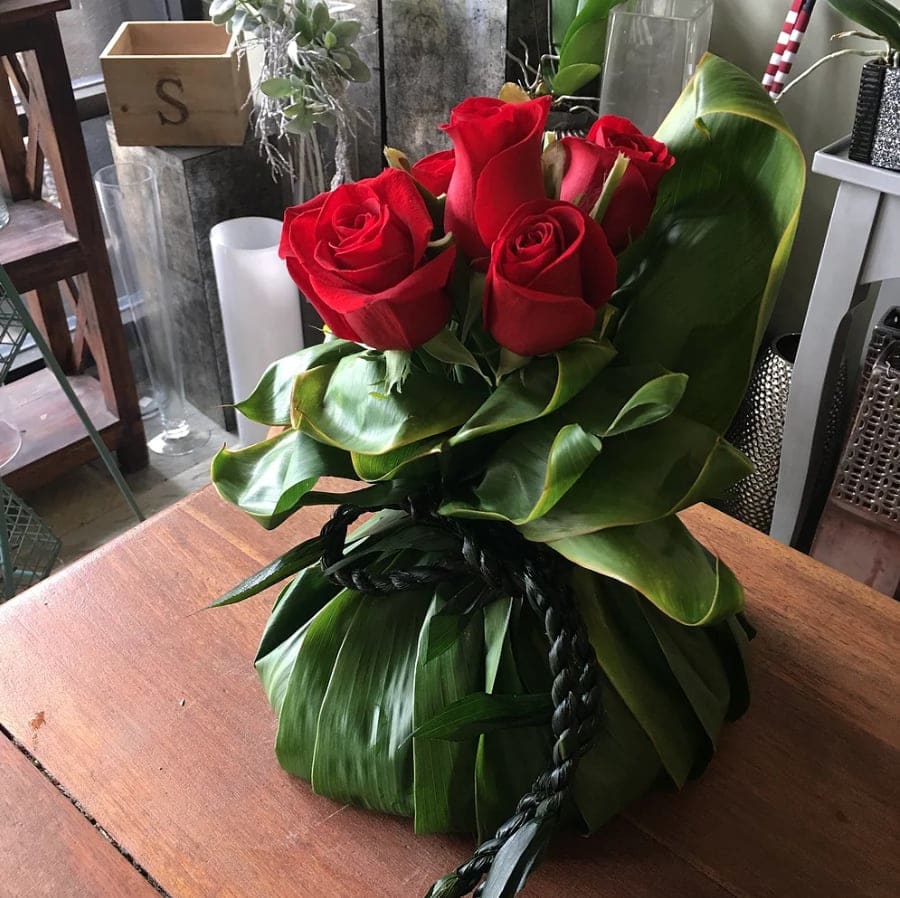 104 PUOLU WITH ROSE/ TI LEI in Honolulu, HI Stanley Ito Florist