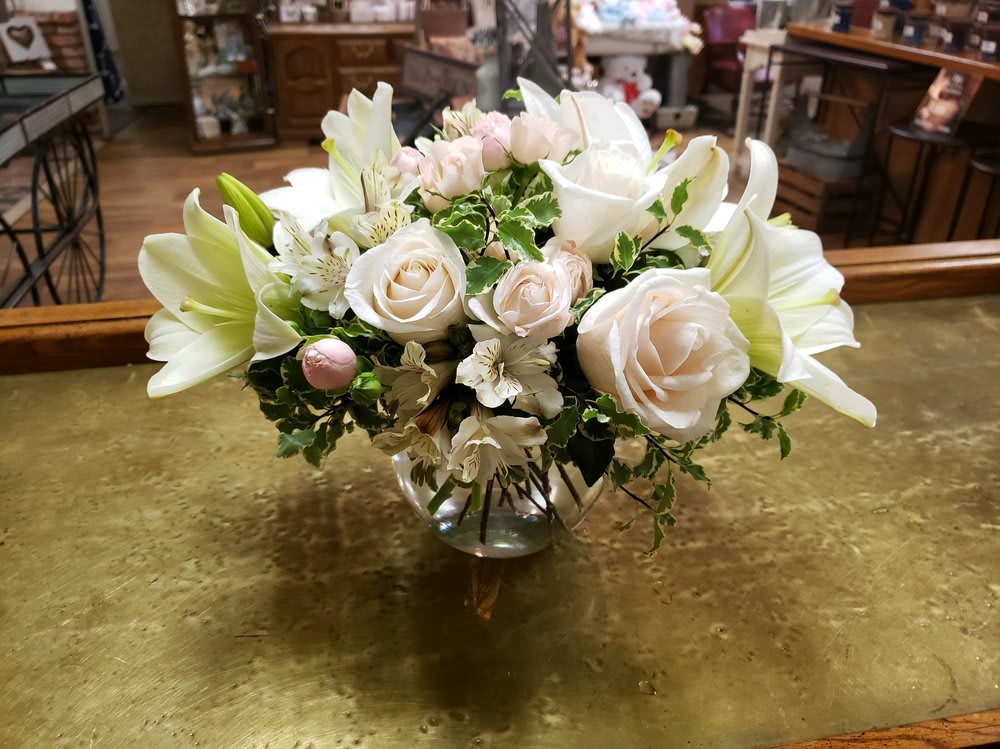 White Flowers in a Bubble Bowl in Yucca Valley, CA ...