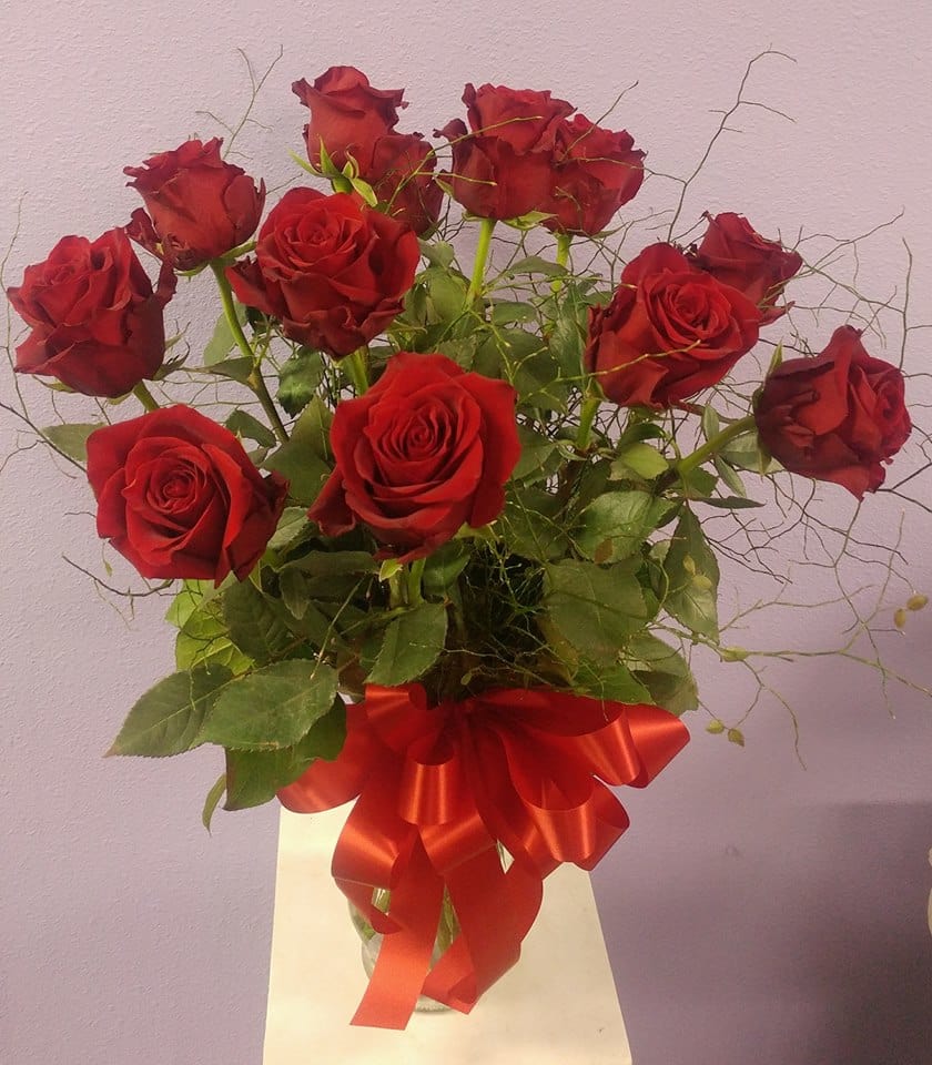 Classic Dozen roses arranged in a vase in Belfair, WA ...