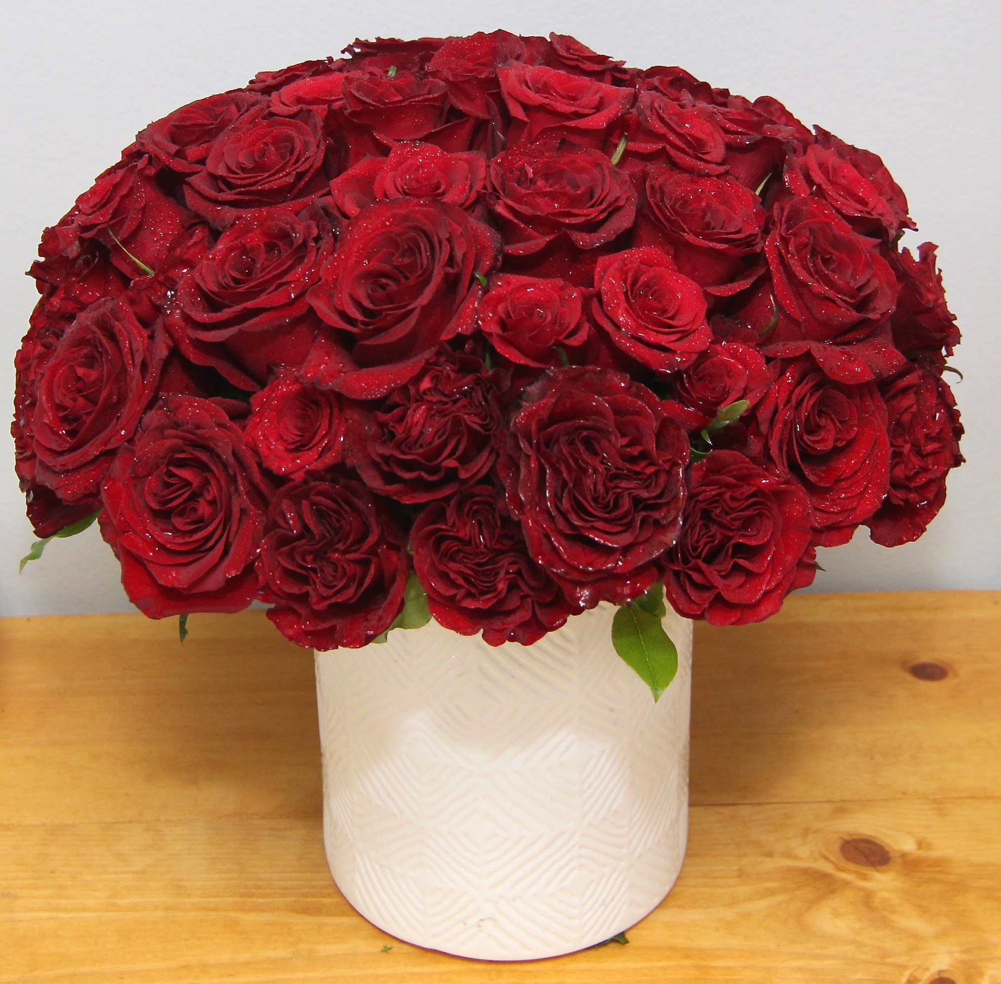 Red Rose Vase - Glendale Florist in Glendale, CA ...