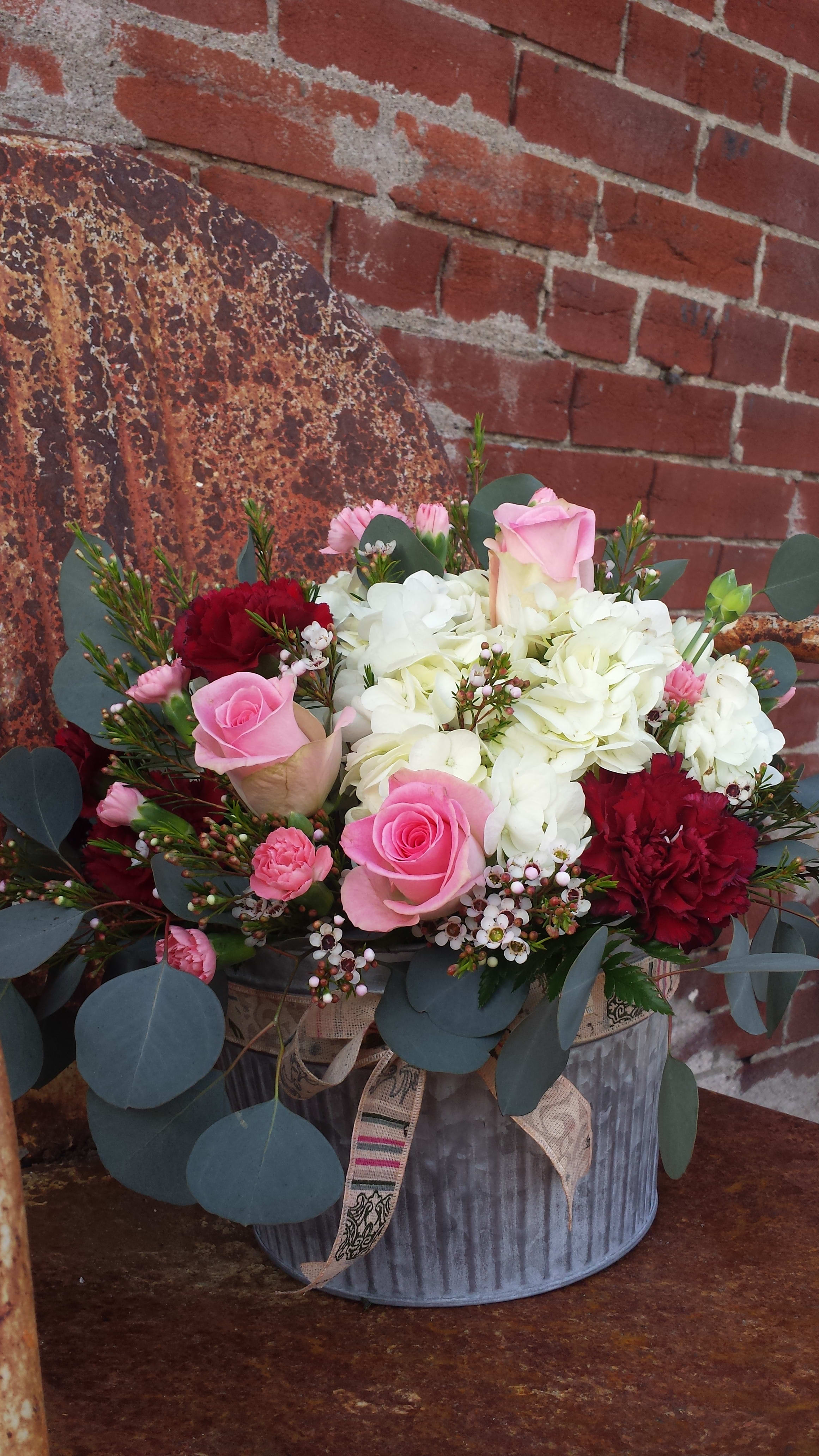 French Elegance In Fort Madison Ia The Flower Cottage