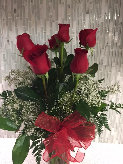 1 2 Dozen Roses In Elgin Ok The Floral Secret
