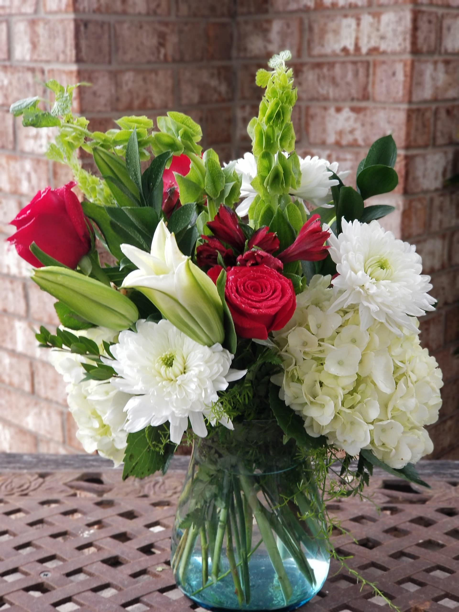 Lovey Dovey in College Station, TX | University Flowers