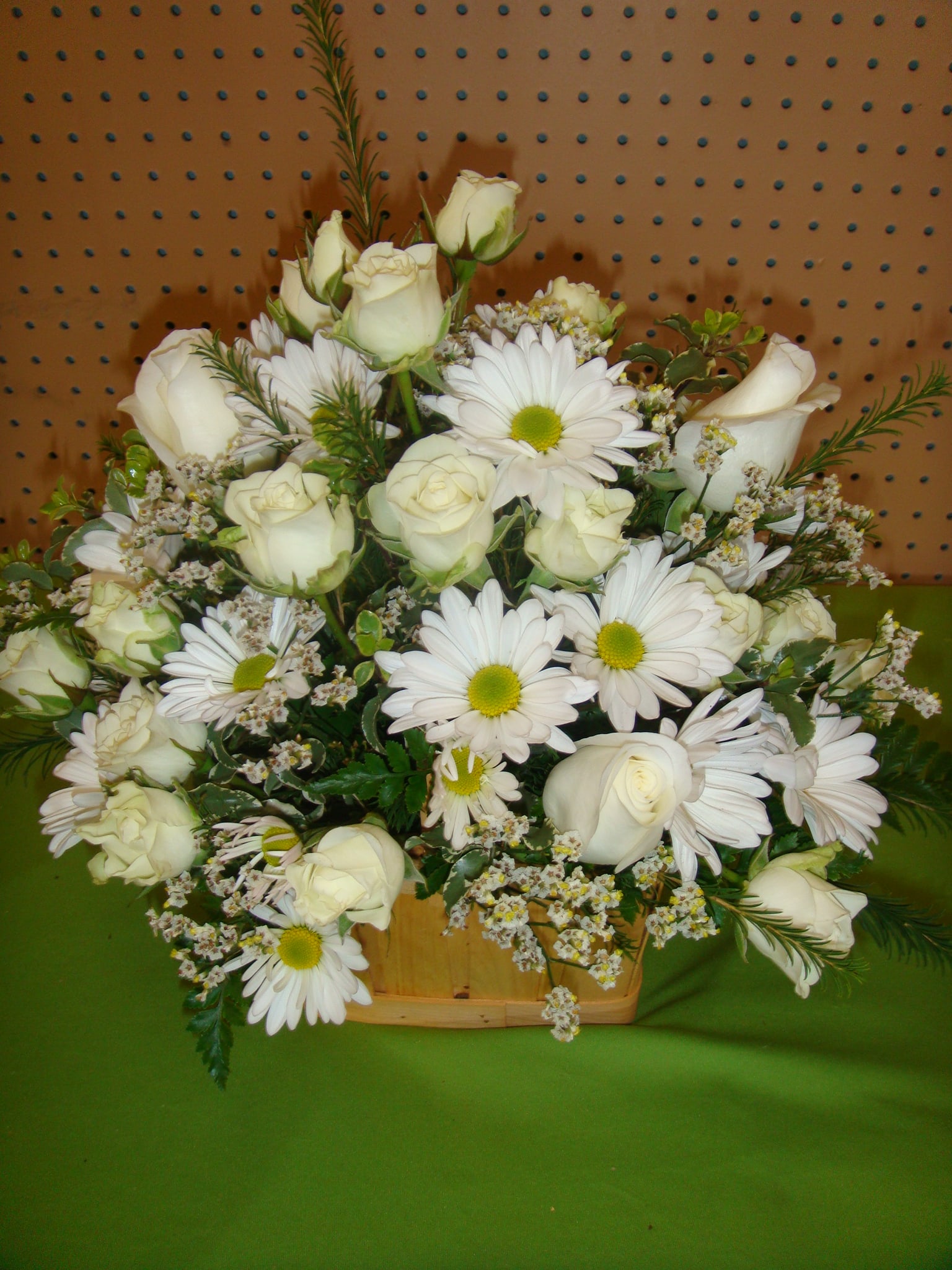 BSK97 Snow White Basket Of White Roses & Daisies in Huntsville, AL Country Home Flowers & Gifts