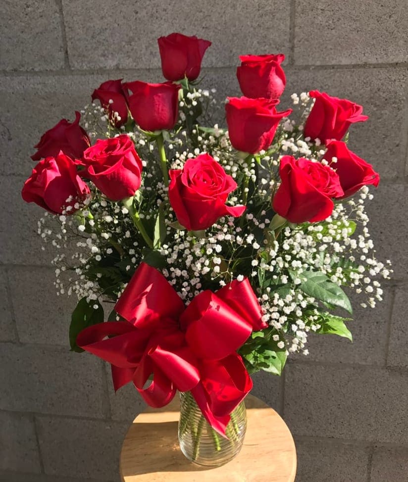Red Roses In Gardena Ca Kiku Florist Gifts