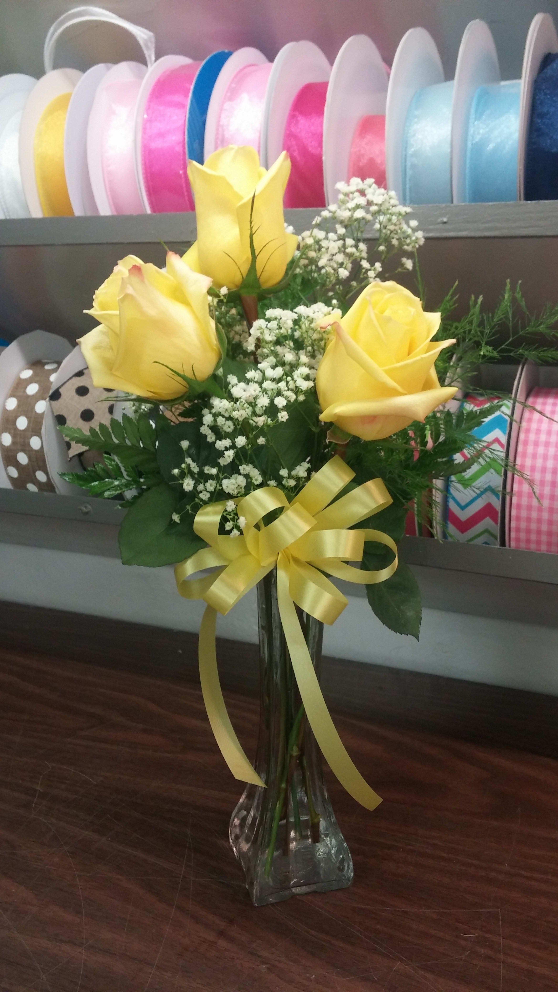 3 Yellow Roses In Maryville Mo Maryville Florists