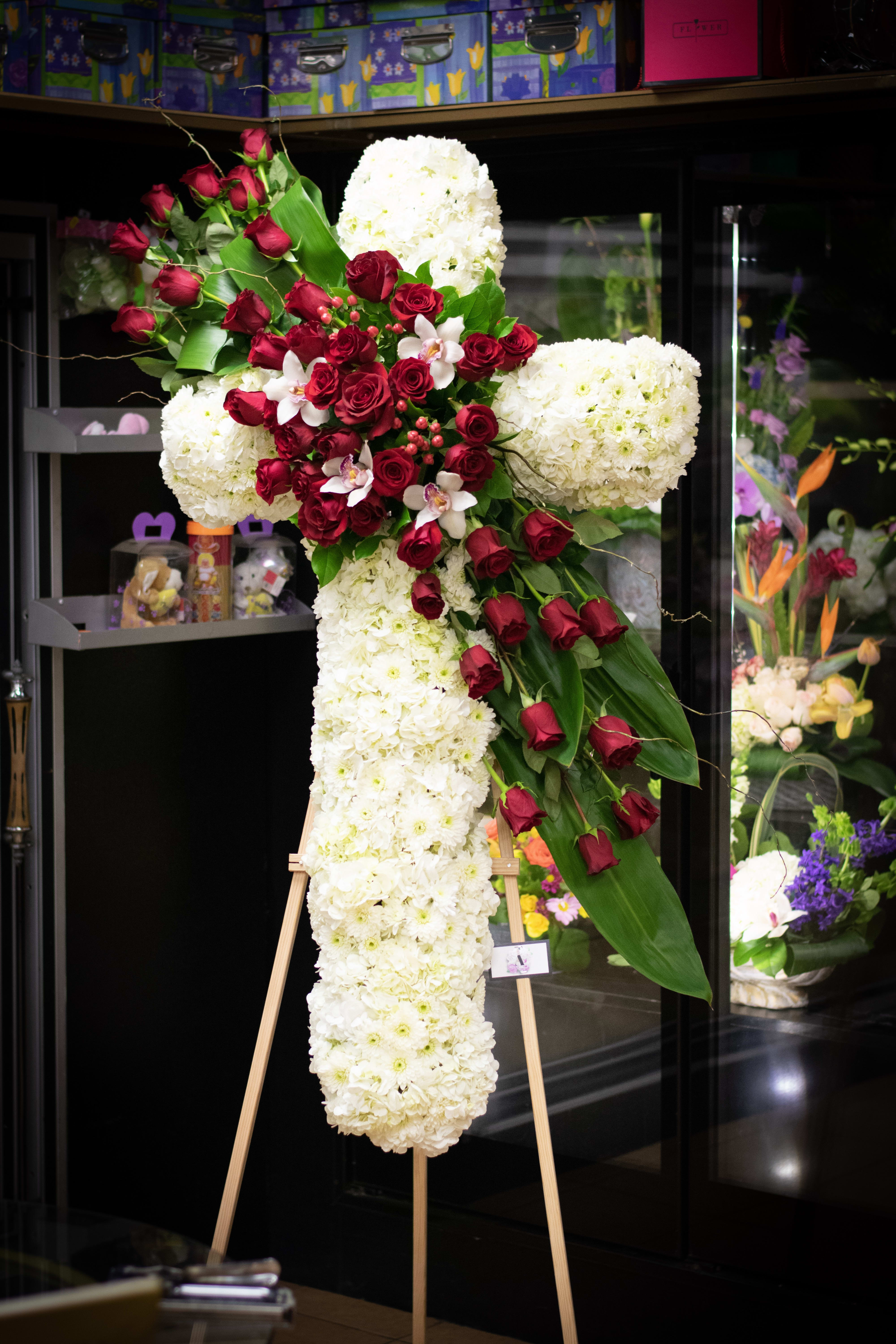 funneral cross in Montebello, CA Amore dolce flowers