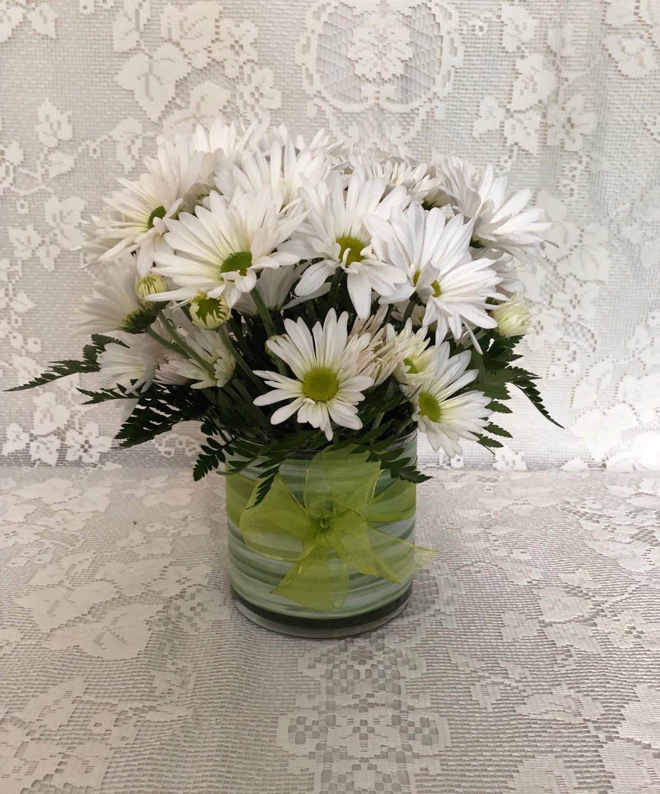 Blooming Daisies in Jackson, MI | Karmays Flowers & Gifts