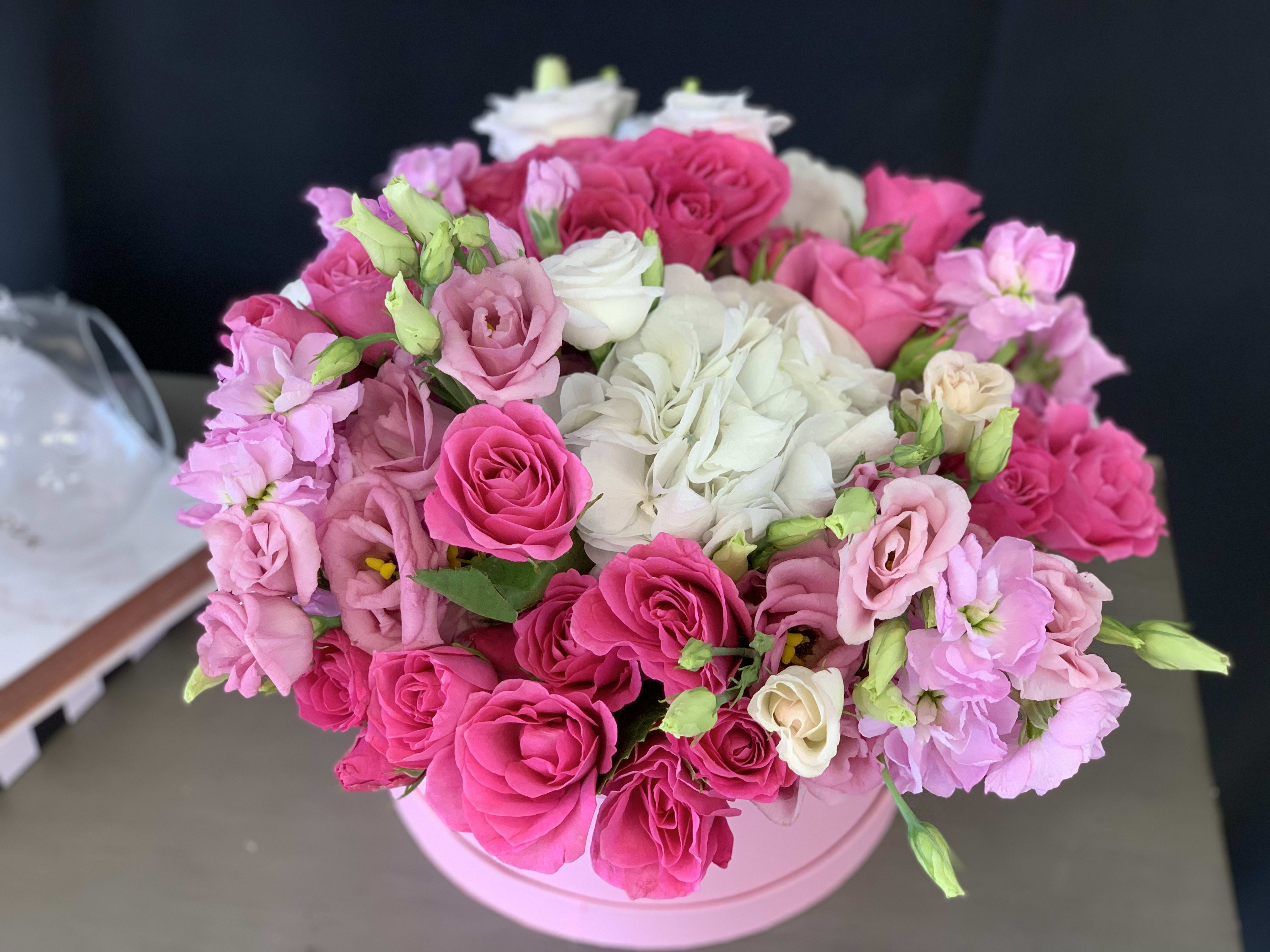 hat box flowers
