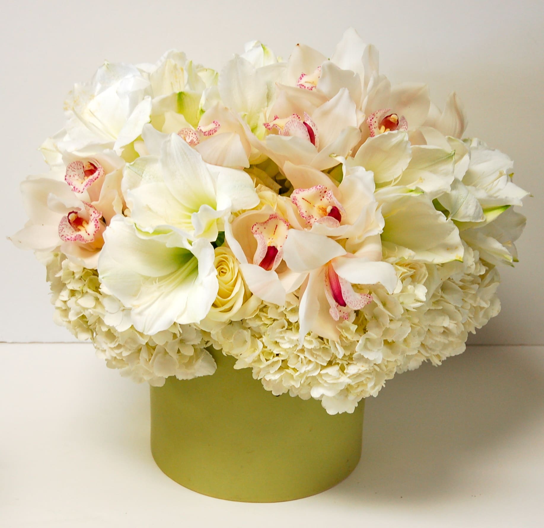 The Ultimate All White Arrangement in Miami Beach, FL ...