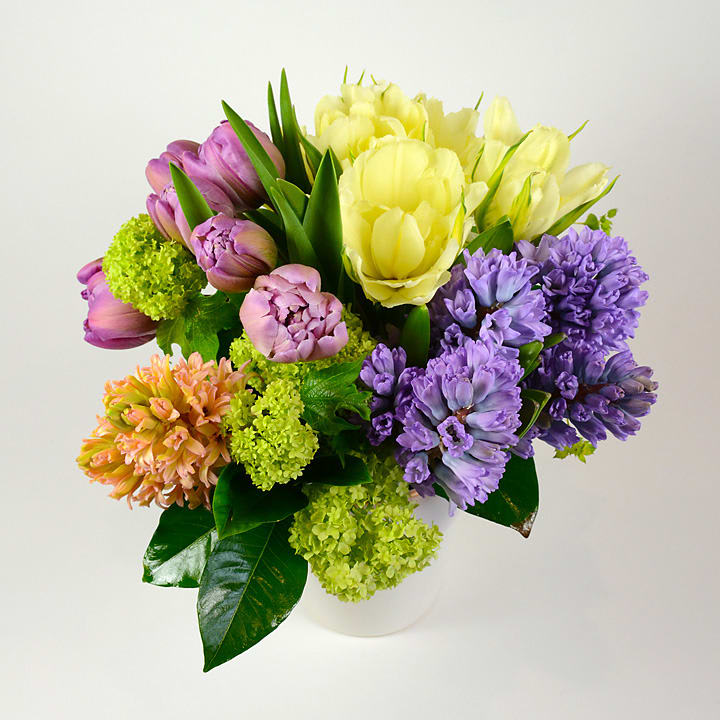 Leah in Woodbury, MN Woodlane Flowers