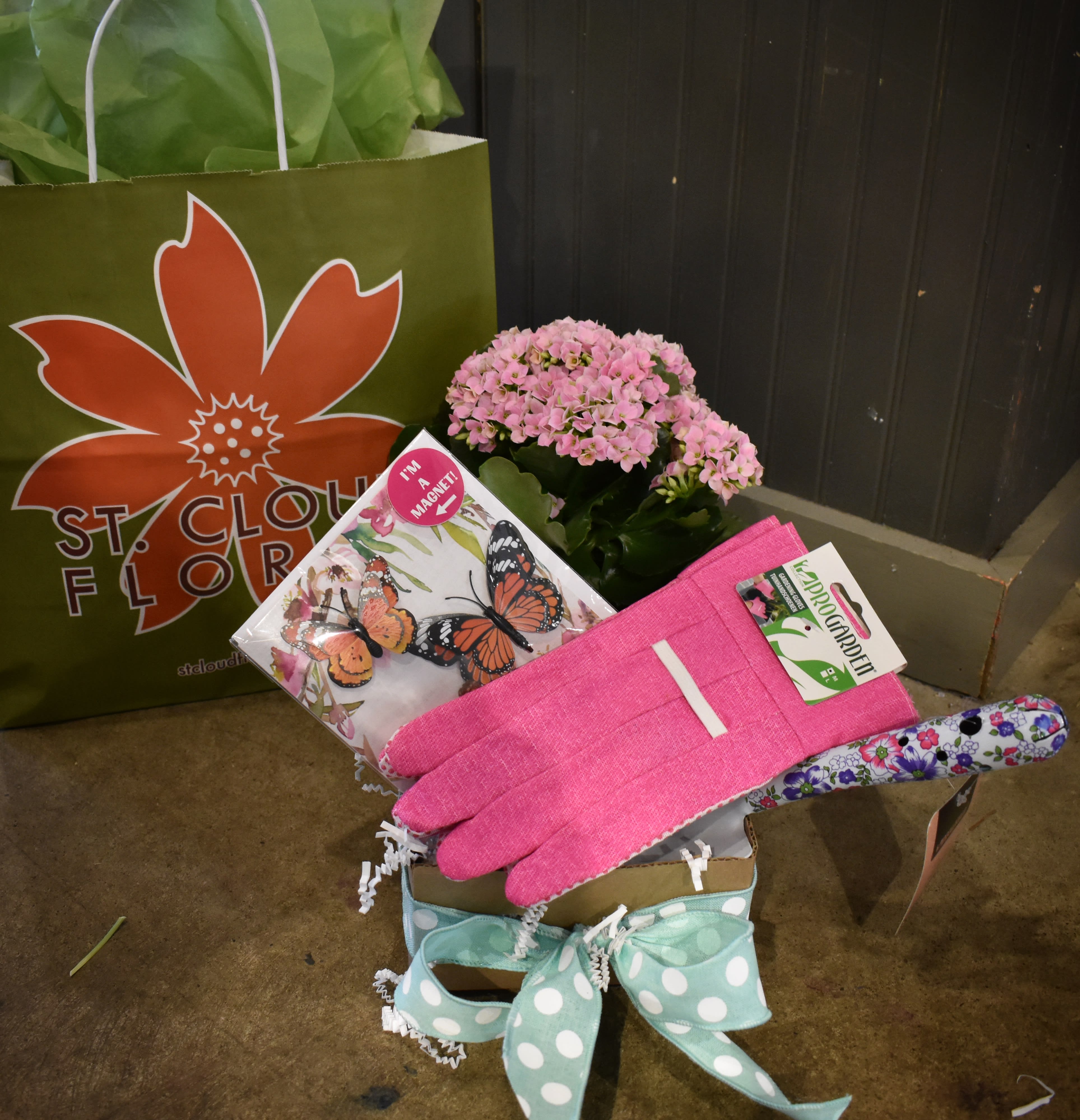 Garden gift set small in Saint Cloud, MN St. Cloud Floral