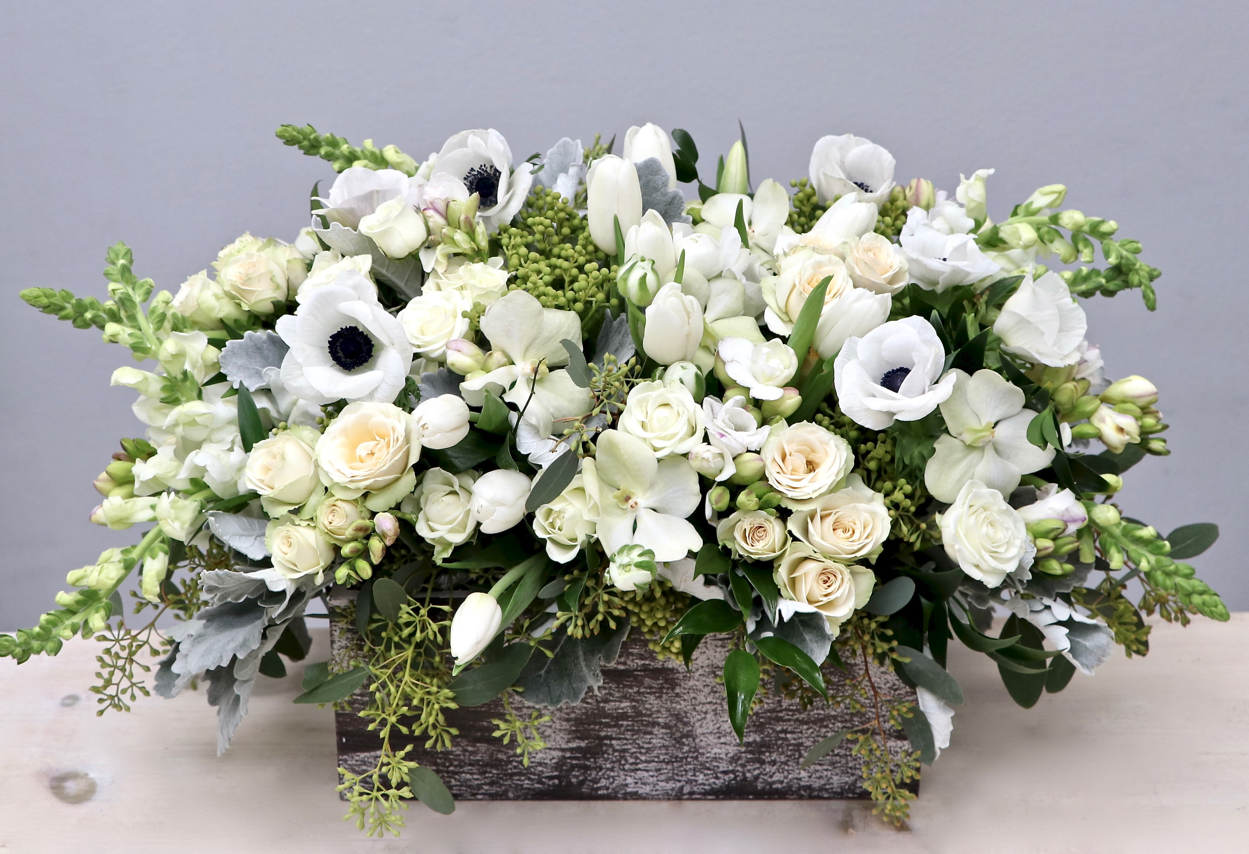 Anemone Box Glendale Florist In Glendale Ca Glendale Florist