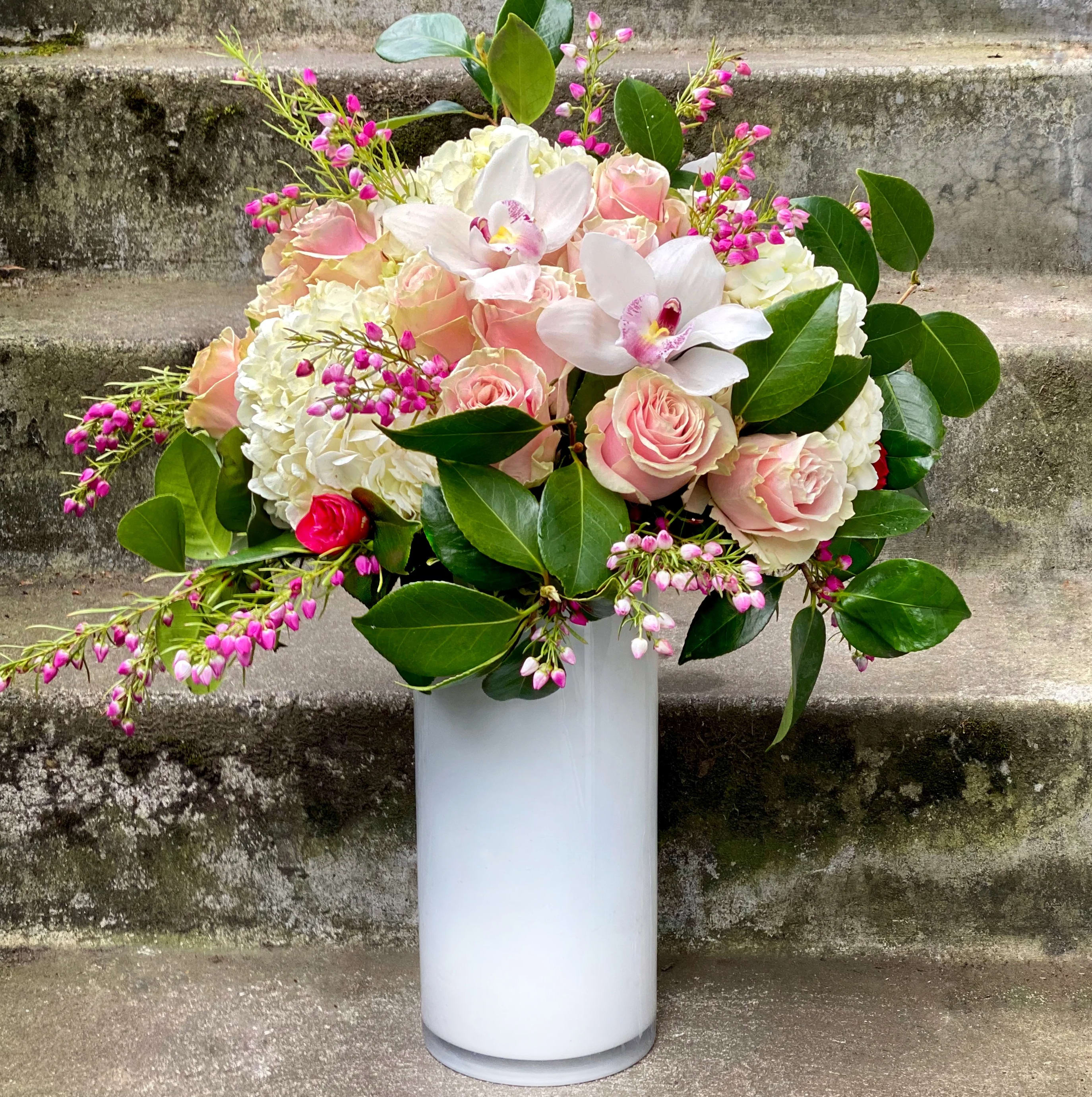 Our Signature Dozen Red Roses In Seattle Wa Fiori Floral Design