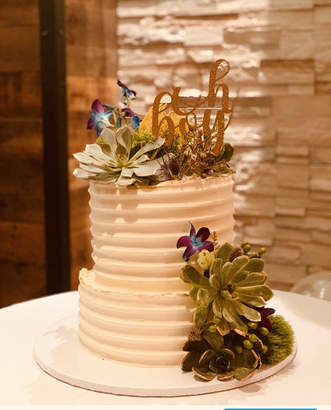 Cake Decorating With Fresh Flowers Or Balloons By Event Designing By Ella
