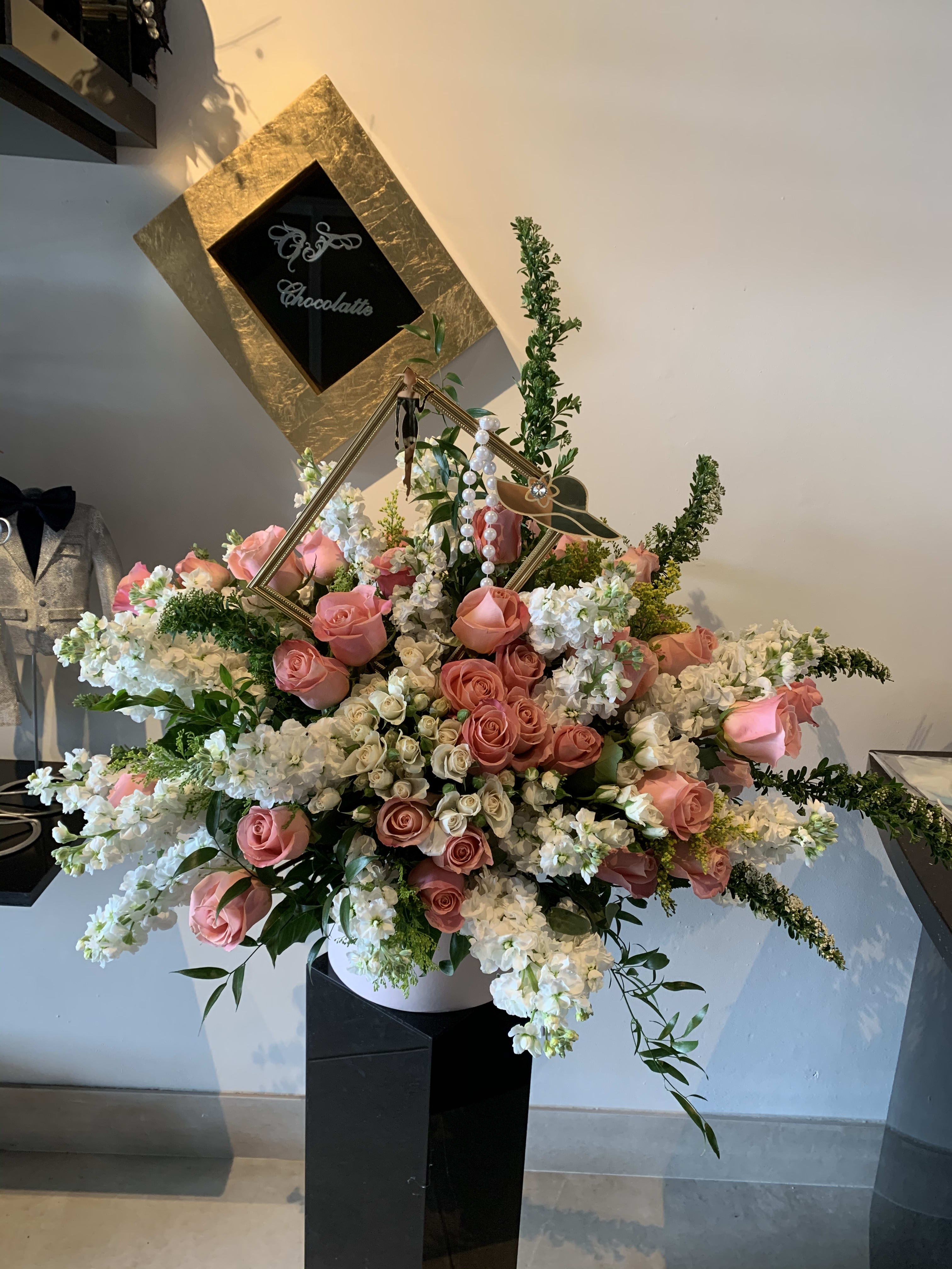 Best wishes in Laguna Niguel, CA Magic Flower Box