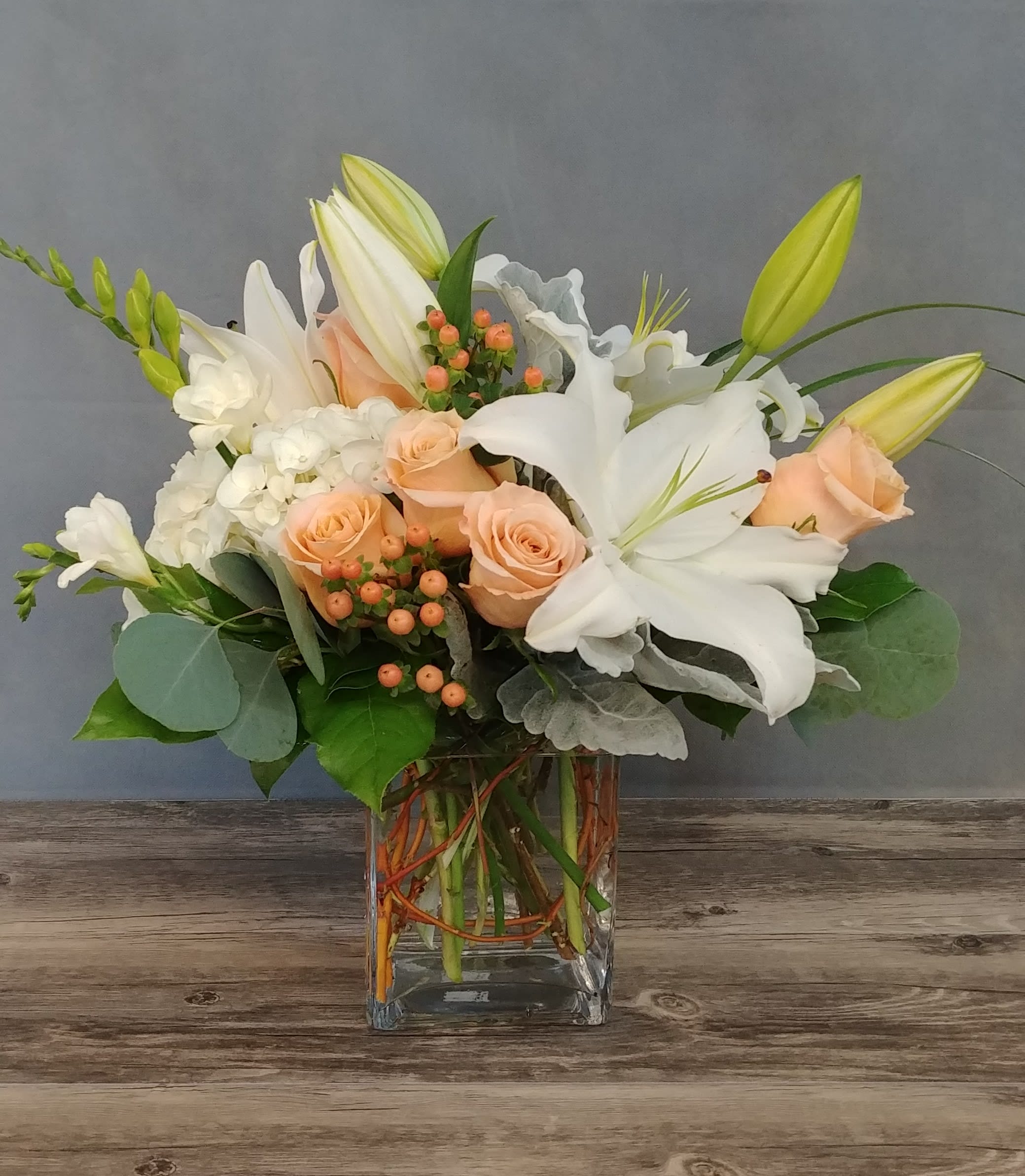 Peaches N' Cream in Kansas City, MO Teefey Flowers and Gifts