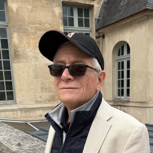 Robert E. Kapsis photo