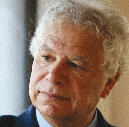 Mourid Barghouti photo