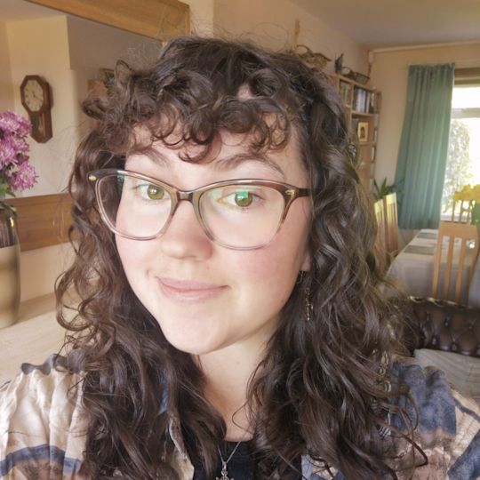 Charlotte Bray photo