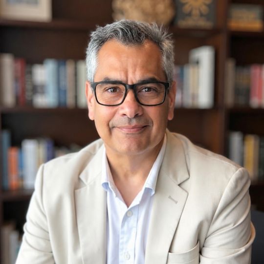 Alejandro Puga photo