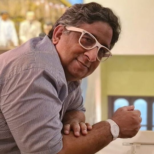 Mustansir Dalvi photo