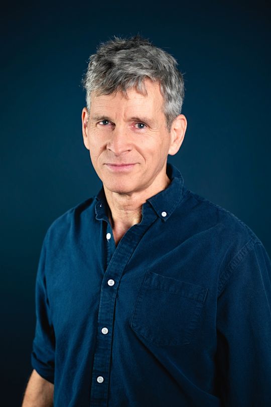 Sebastian Smith photo