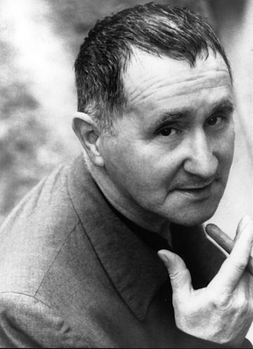 Bertolt Brecht photo