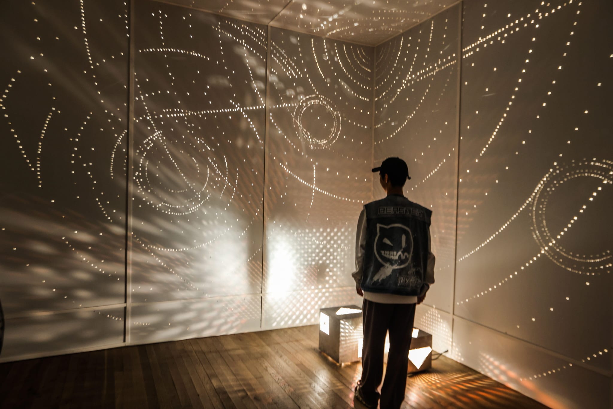 Light Room (Jena)”, Otto Piene, exhibited 2007 at Electric Dreams, Tate Modern. Image credit: Paul Quezada-Neiman.